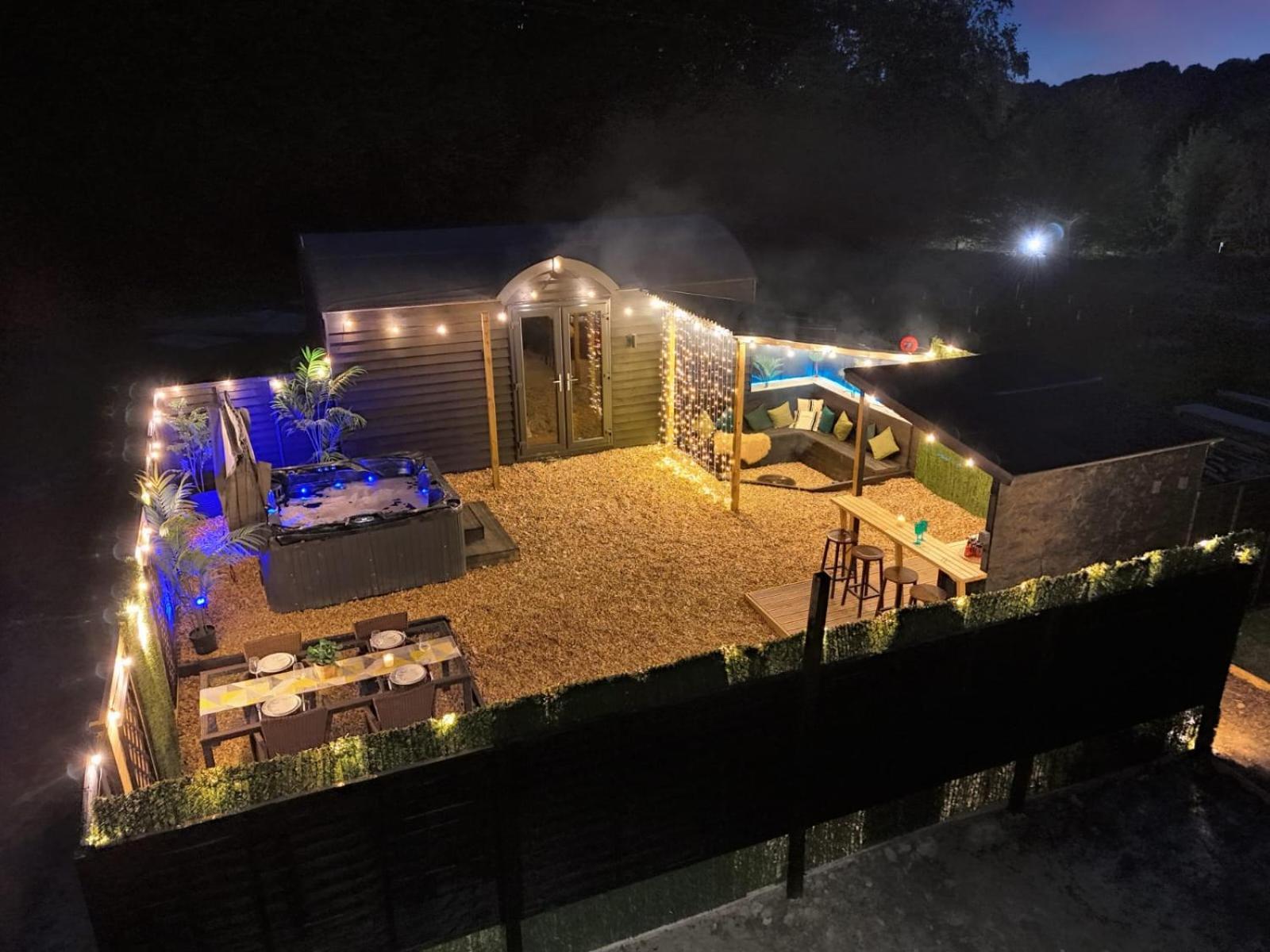 The Lodge At The Outside Inn Mountfield Экстерьер фото