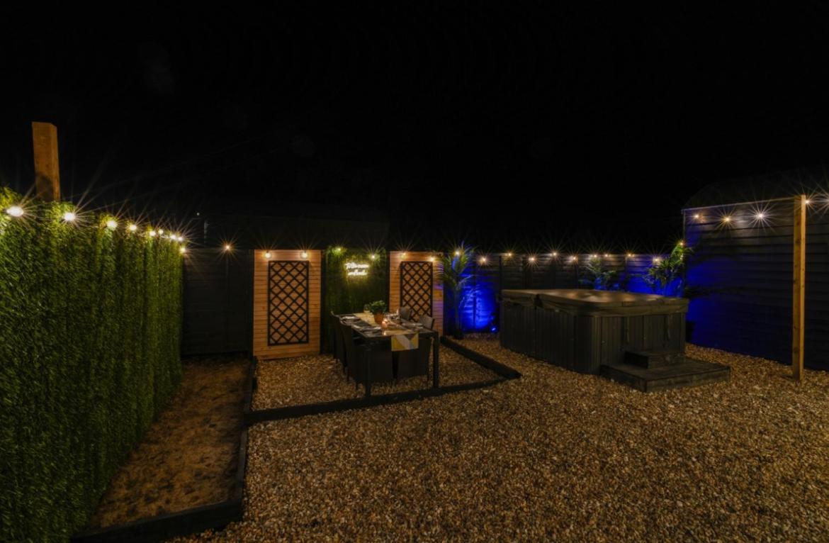 The Lodge At The Outside Inn Mountfield Экстерьер фото